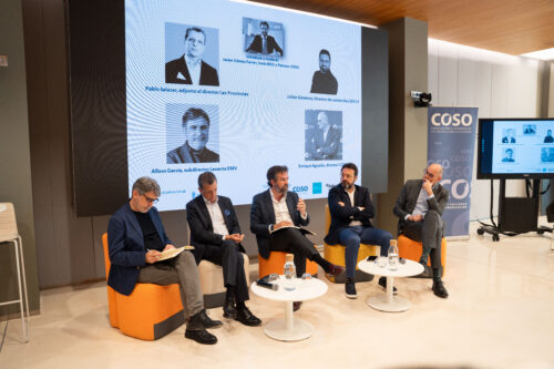 Participantes mesa redonda